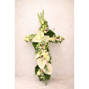 Cruz funeraria blanca